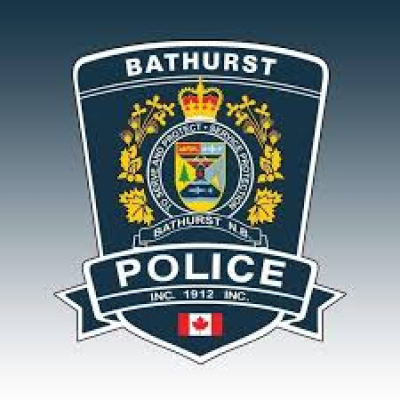 Force polici&egrave;re de Bathurst : un membre accus&eacute; de plusieurs infractions criminelles