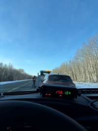 Chaleur : un automobiliste épinglé à très haute vitesse