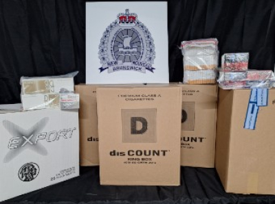 Saisie de cigarettes de contrebande : trois personnes arrêtées à Campbellton